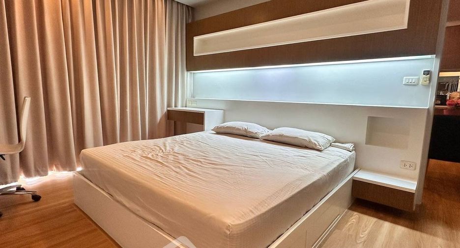 Condo en alquiler de 1 habitaciones en Khlong Toei, Bangkok