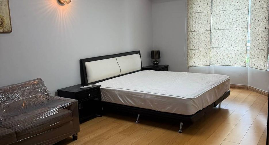 Wohnung zur Miete mit 3 Zimmer in Watthana, Bangkok
