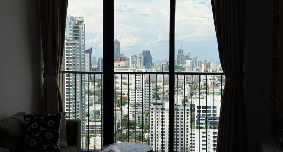 À louer 2 chambres condo à Watthana, Bangkok