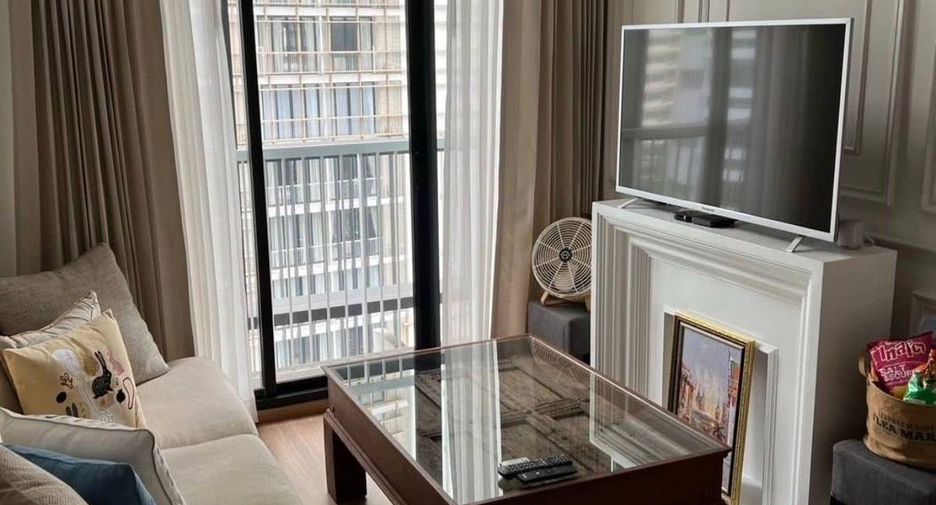 For rent 2 bedrooms condo in Khlong Toei, Bangkok