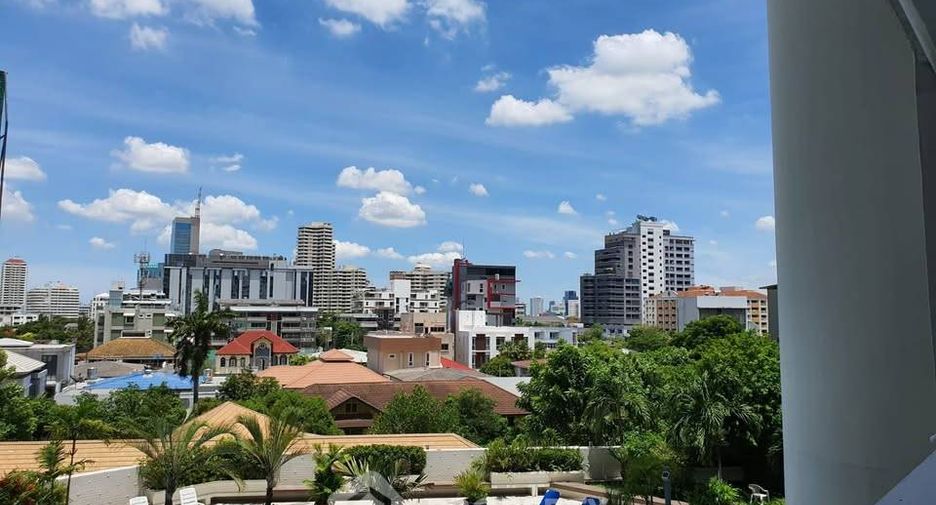 For rent 4 ベッドルーム apartment in Khlong Toei, Bangkok