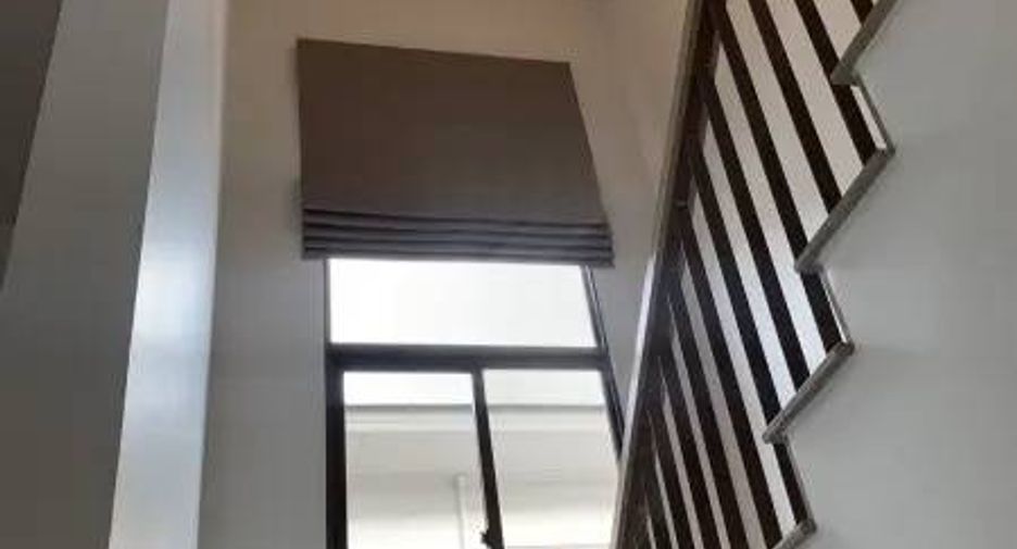 Haus zur Miete mit 4 Zimmer in Bang Kapi, Bangkok