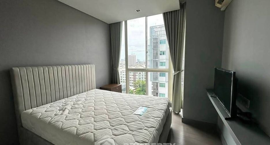 For rent 2 bedrooms condo in Ratchathewi, Bangkok