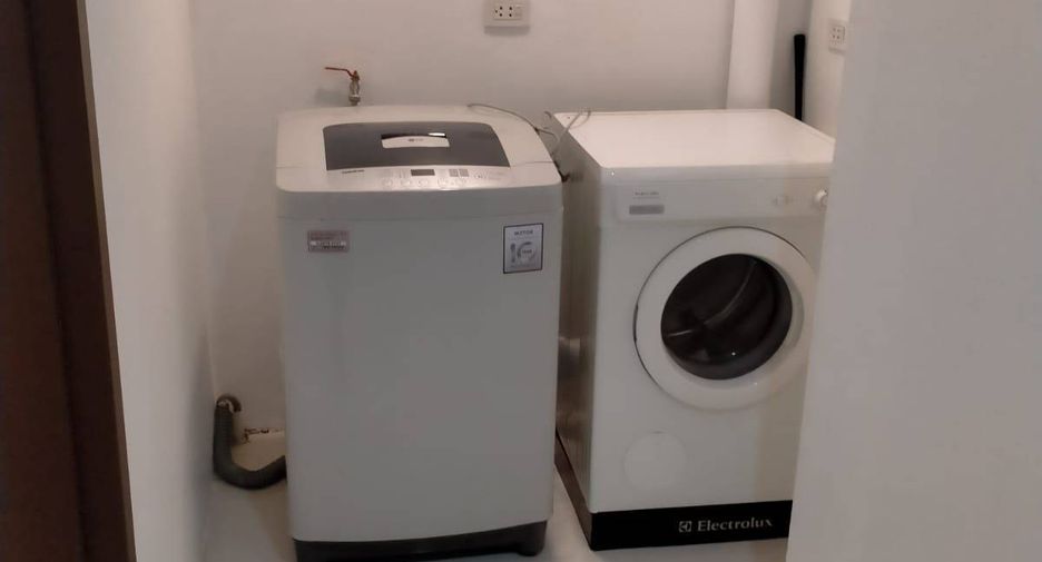 For rent 3 bedrooms condo in Watthana, Bangkok