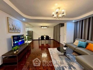 Wohnung zur Miete mit 3 Zimmer in Huai Khwang, Bangkok