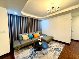 Wohnung zur Miete mit 3 Zimmer in Huai Khwang, Bangkok