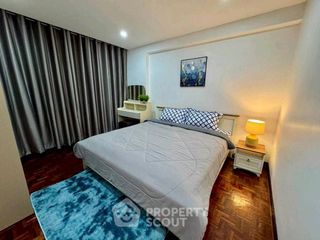 Wohnung zur Miete mit 3 Zimmer in Huai Khwang, Bangkok