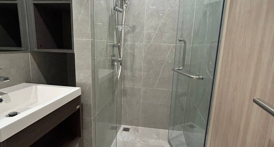 For rent 1 bed condo in Huai Khwang, Bangkok