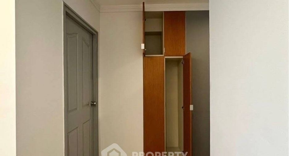 Аренда 2 спальни кондо в Патхум Щан, Бангкок