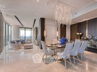 For rent 2 bedrooms condo in Khlong San, Bangkok