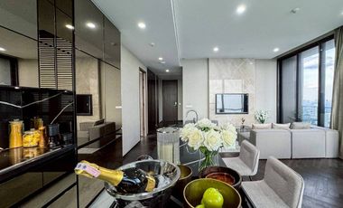 For rent 3 bedrooms condo in Khlong Toei, Bangkok