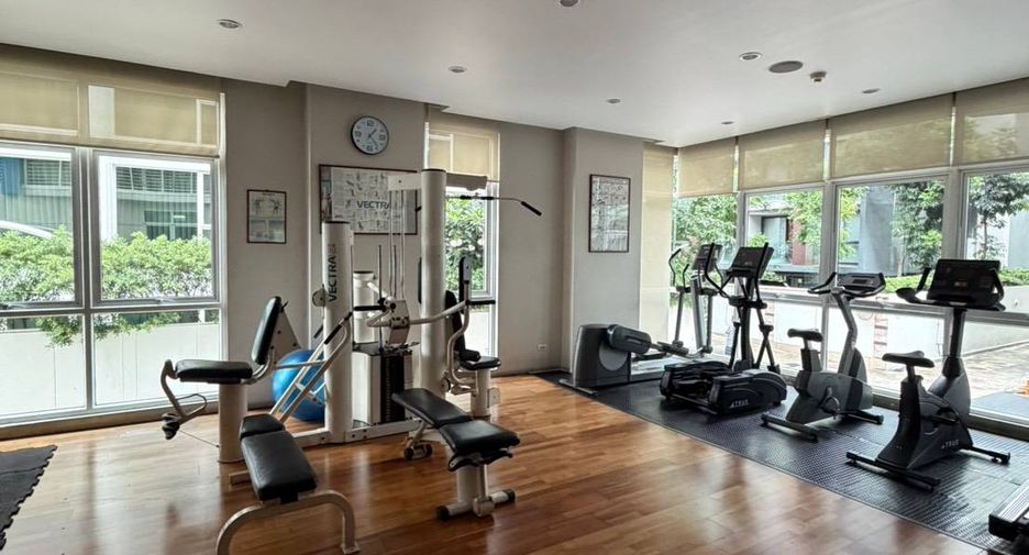 For rent 3 bedrooms condo in Watthana, Bangkok