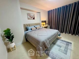 Wohnung zur Miete mit 3 Zimmer in Huai Khwang, Bangkok