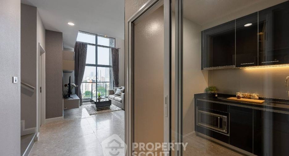 For rent 2 bedrooms condo in Khlong Toei, Bangkok