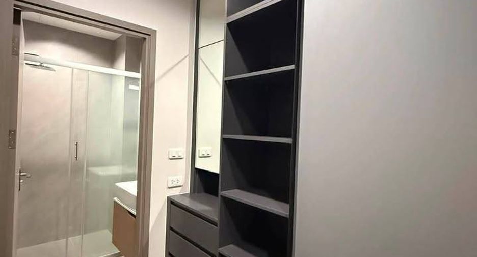 Condo en alquiler de 1 habitaciones en Khlong Toei, Bangkok