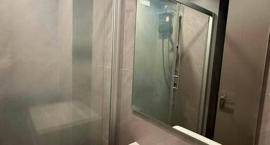 Condo en alquiler de 1 habitaciones en Khlong Toei, Bangkok