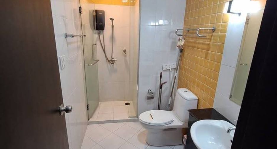 ให้เช่า 2 ห้องนอน คอนโด ใน คลองเตย, กรุงเทพฯ