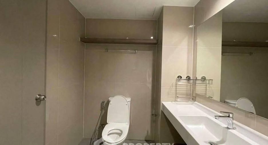 Wohnung zur Miete mit 2 Zimmer in Phra Khanong, Bangkok