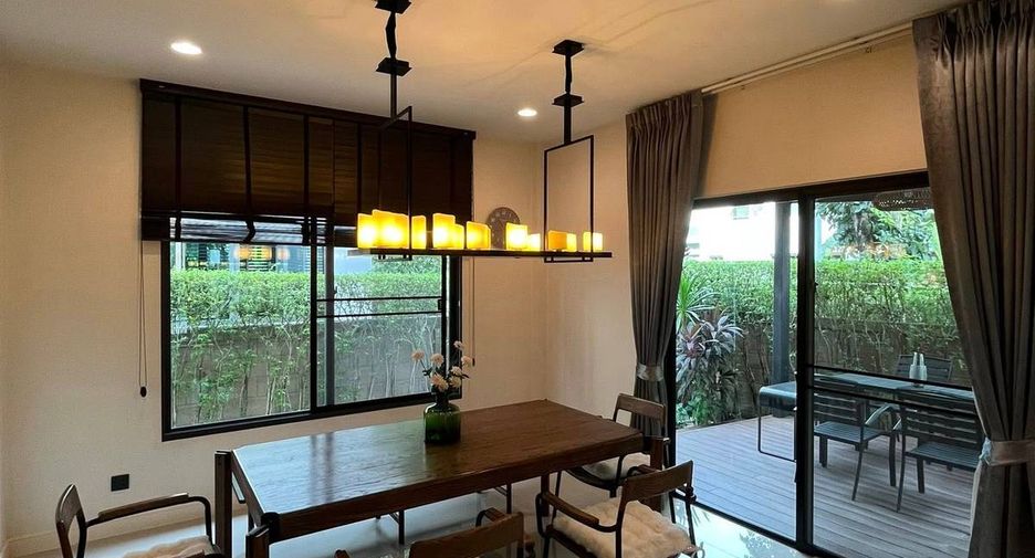 Haus zur Miete mit 4 Zimmer in Bang Kapi, Bangkok