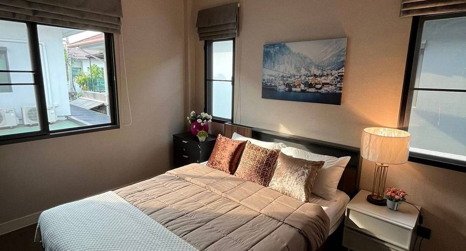 Haus zur Miete mit 4 Zimmer in Bang Kapi, Bangkok