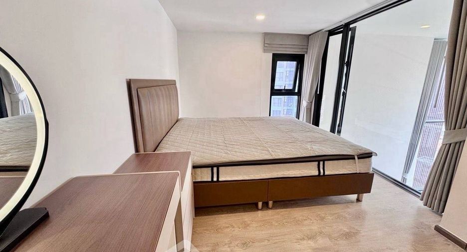 Condo en alquiler de 2 habitaciones en Huai Khwang, Bangkok