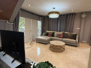 Haus zur Miete mit 3 Zimmer in Wang Thonglang, Bangkok