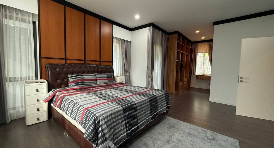 Haus zur Miete mit 4 Zimmer in Bang Kapi, Bangkok