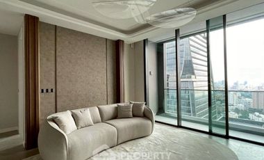 For rent 2 bedrooms condo in Pathum Wan, Bangkok