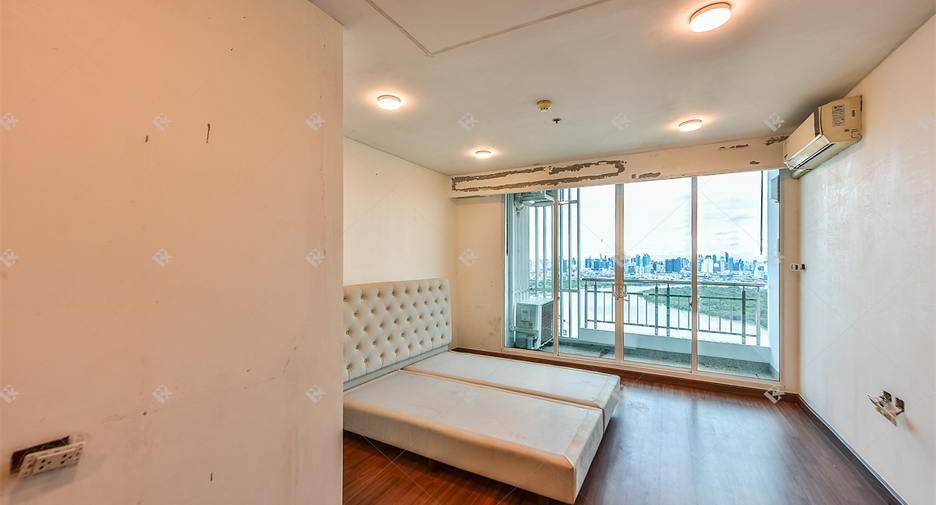 For sale 5 bedrooms condo in Yan Nawa, Bangkok