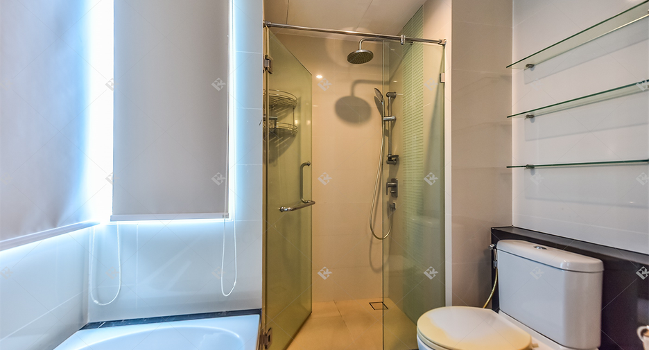 For sale 5 bedrooms condo in Yan Nawa, Bangkok