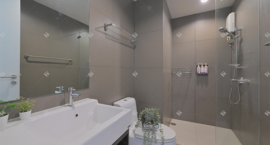 For sale 2 ベッドルーム condo in Watthana, Bangkok