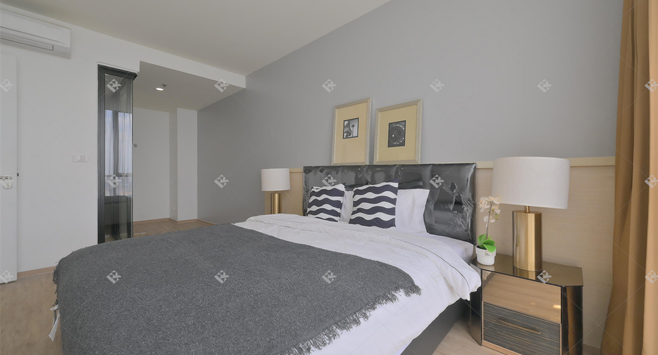 For rent 2 bedrooms condo in Watthana, Bangkok