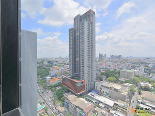 Condo en alquiler de 2 habitaciones en Watthana, Bangkok