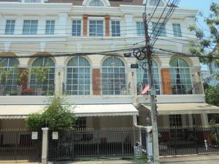 For sale 3 bedrooms townhouse in Bueng Kum, Bangkok