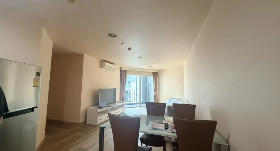 Wohnung zur Miete mit 2 Zimmer in Huai Khwang, Bangkok