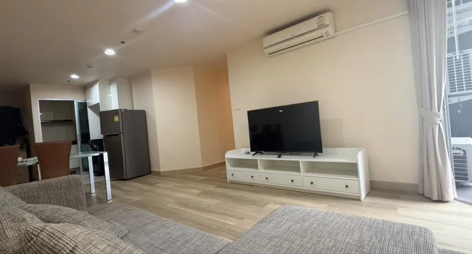 Wohnung zur Miete mit 2 Zimmer in Huai Khwang, Bangkok