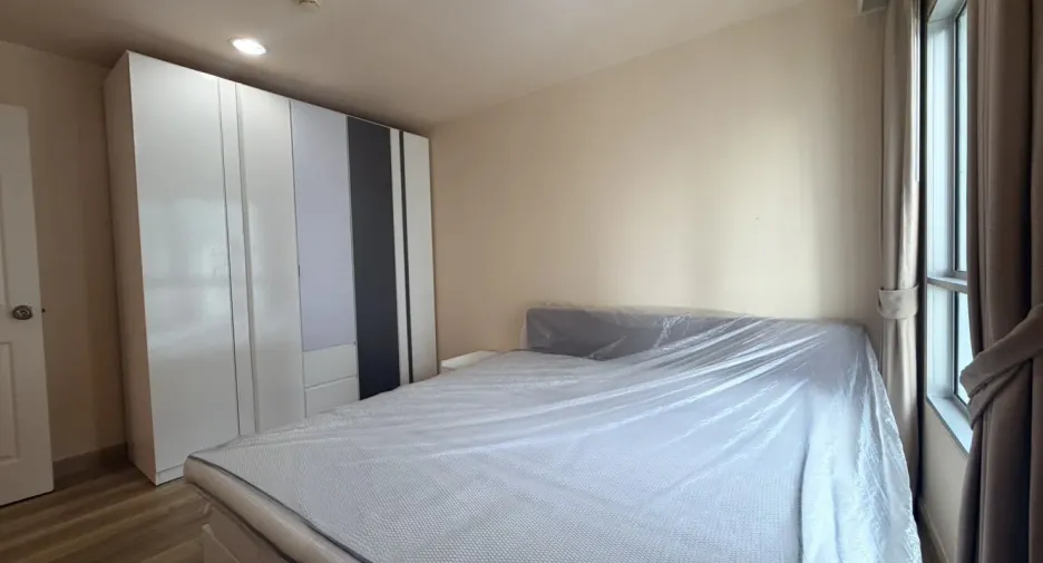 Wohnung zur Miete mit 2 Zimmer in Huai Khwang, Bangkok