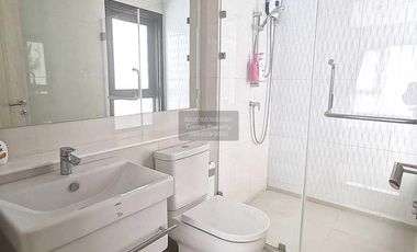 For rent 2 bedrooms condo in Pathum Wan, Bangkok