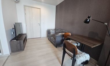 For rent 1 bed condo in Pathum Wan, Bangkok