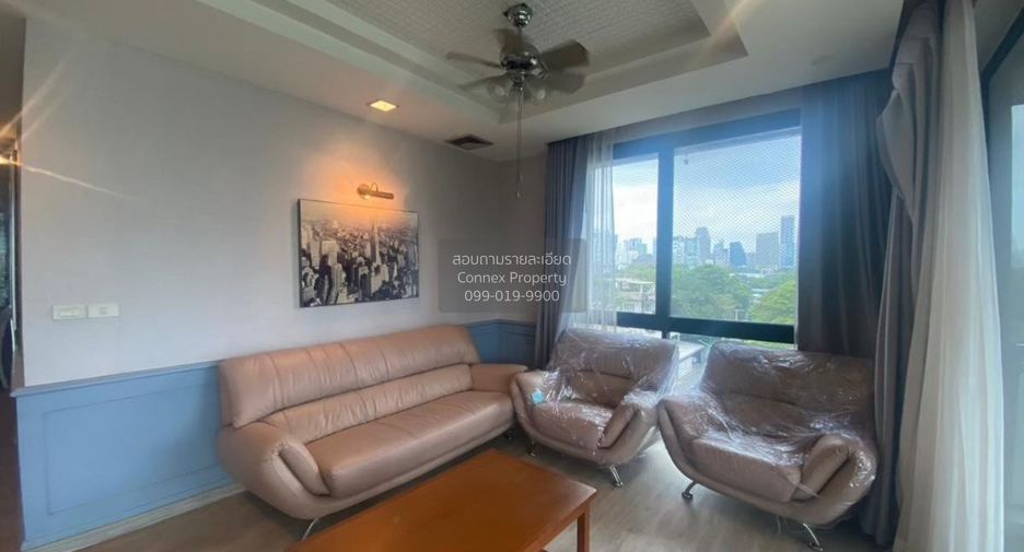 For rent 3 bedrooms condo in Pathum Wan, Bangkok