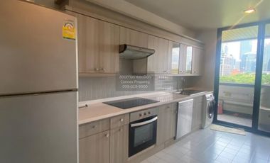 For rent 3 bedrooms condo in Pathum Wan, Bangkok