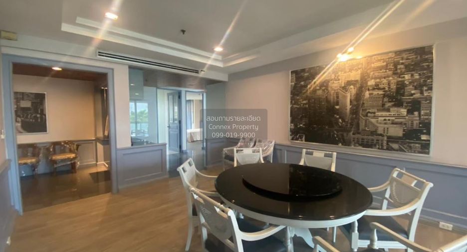 For rent 3 bedrooms condo in Pathum Wan, Bangkok