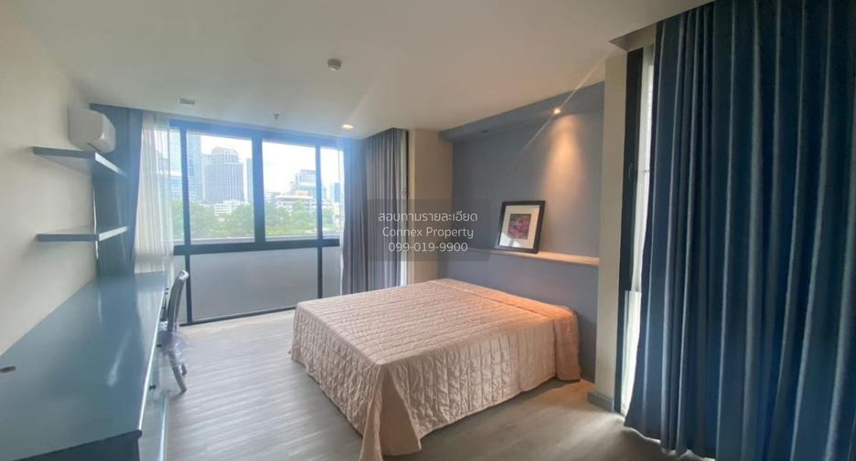 For rent 3 bedrooms condo in Pathum Wan, Bangkok