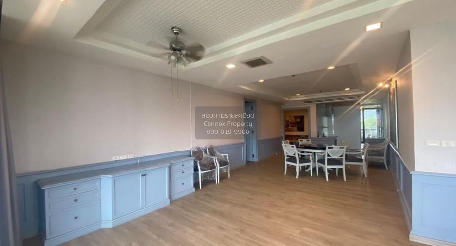 For rent 3 bedrooms condo in Pathum Wan, Bangkok