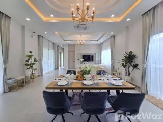 Villa en venta de 4 habitaciones en Bang Lamung, Chonburi