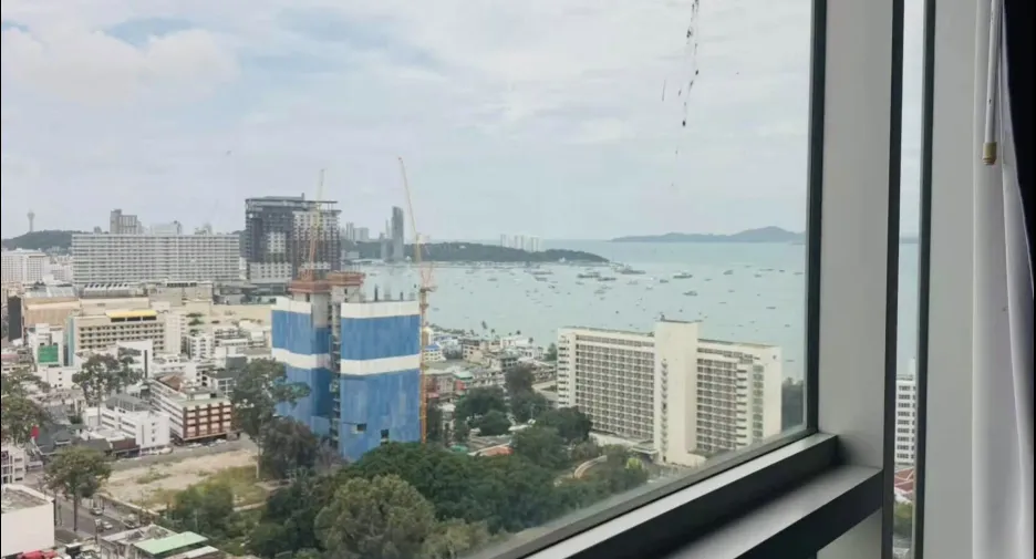 For sale 1 bed condo in Bang Lamung, Chonburi