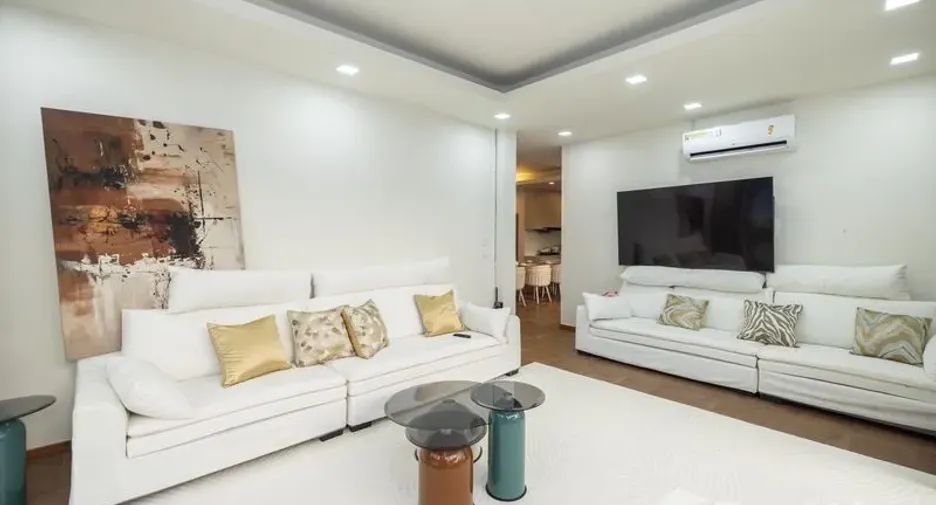 Villa en alquiler de 5 habitaciones en Thalang, Phuket