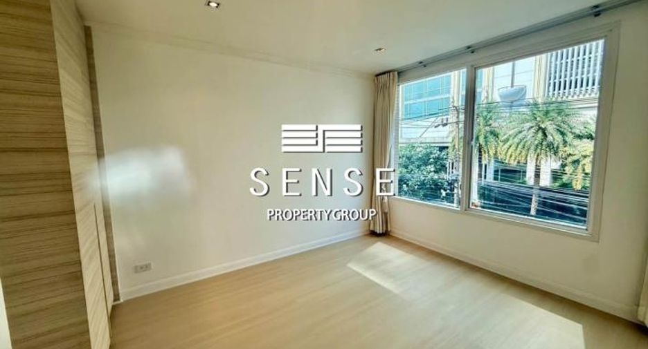 Wohnung zur Miete mit 3 Zimmer in Pathum Wan, Bangkok