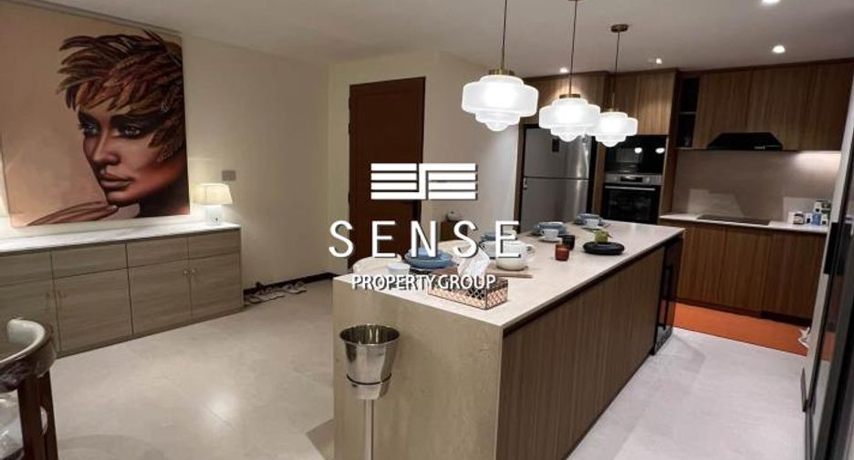 For sale 3 ベッドルーム condo in Watthana, Bangkok