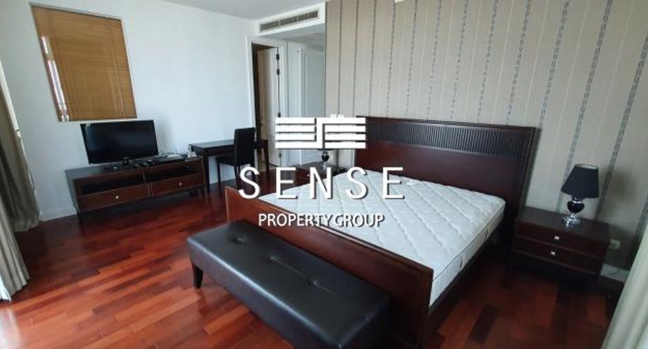 For rent 4 bedrooms condo in Pathum Wan, Bangkok